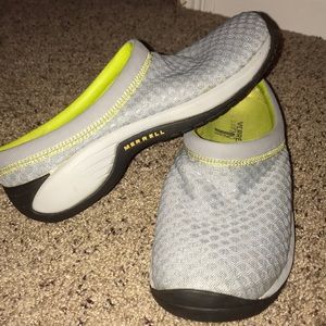 Merrell Qform clogs women’s US size 8.